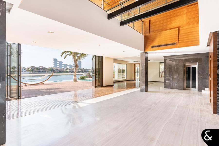 Signature Villas Frond D Gallery