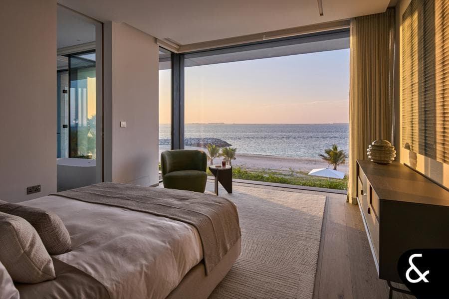 Jumeirah Bay Island Gallery