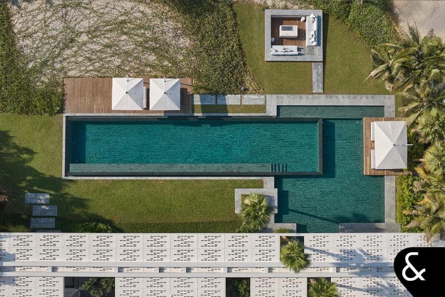 Jumeirah Bay Island Gallery