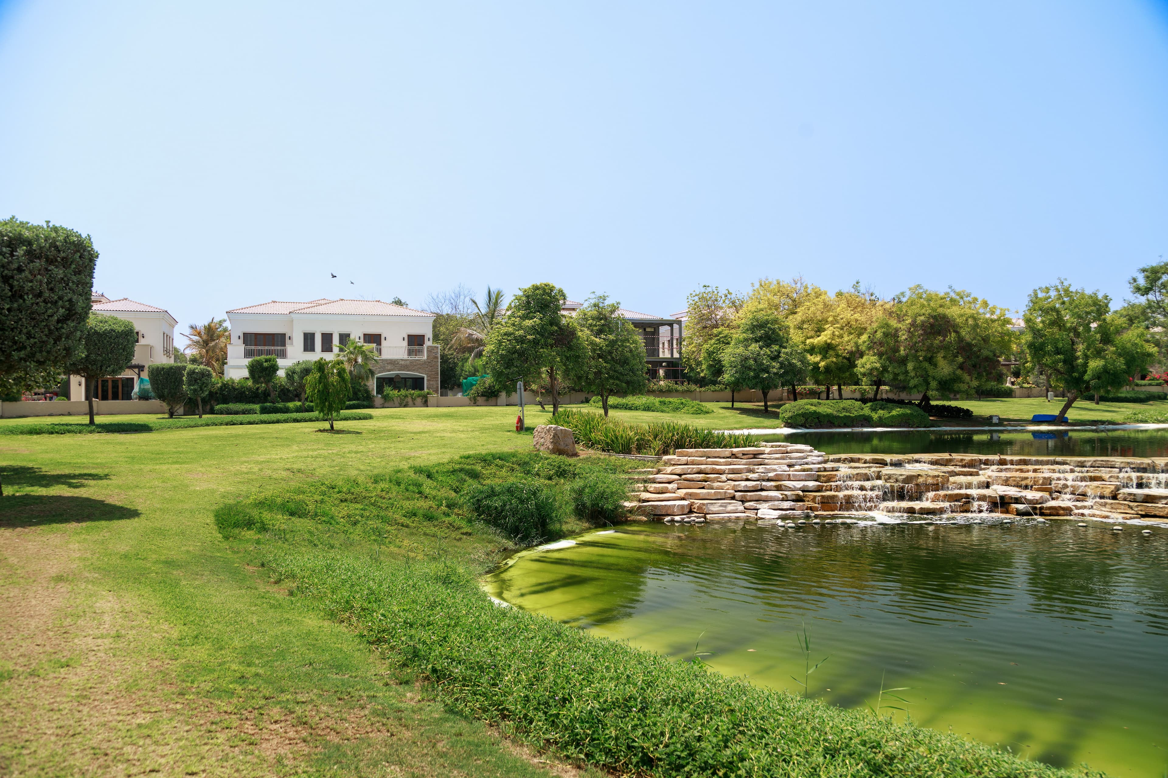 Jumeirah Golf Estates Community Guide