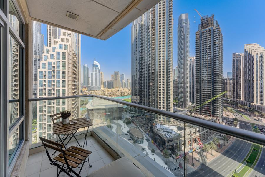 Loft West-Upgraded Modern 2 Bedroom apartment - Image