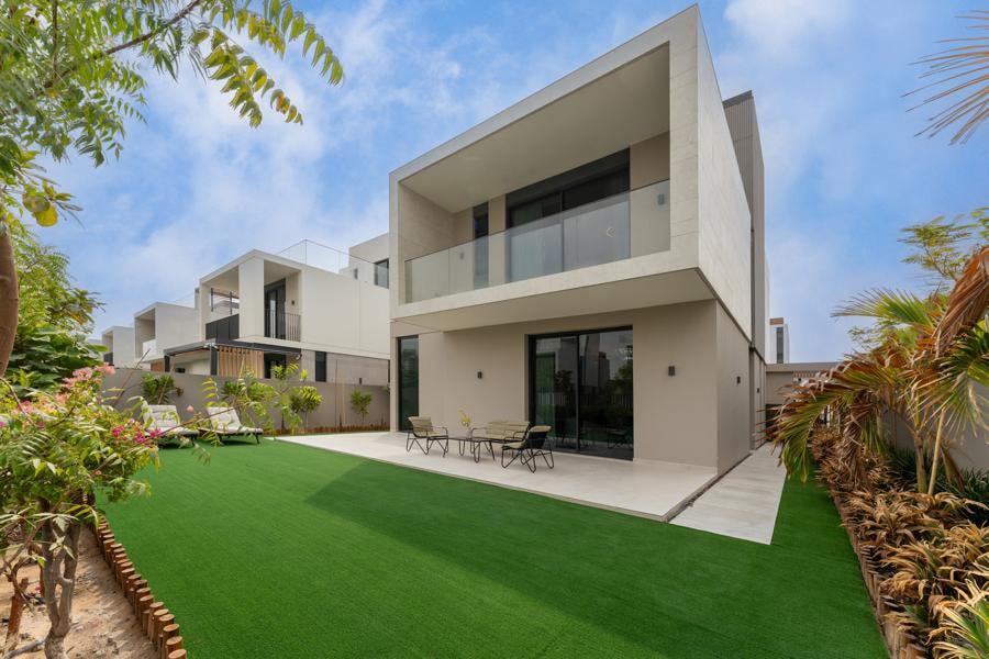 Premium 5BR Villa in Ellie Saab 2, Arabian Ranches - Image