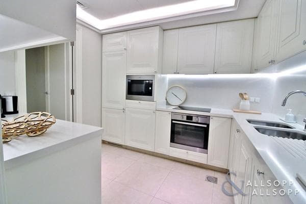 2 Bedroom Apartment for Sale in The Address The BLVD, The Address The BLVD, Downtown Dubai.
