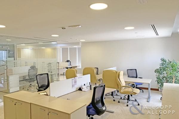 11367 Sq Ft Office Space for Sale in Marina Plaza, Dubai Marina.