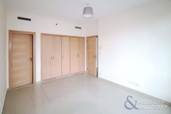1 Bedroom Apartment for Sale in Fairfield Tower, Park Island, Dubai Marina.