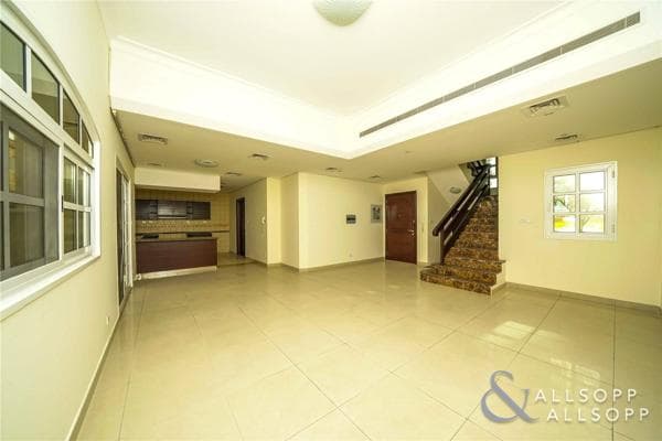 Exclusive | Vacant On Transfer | 3 Beds
