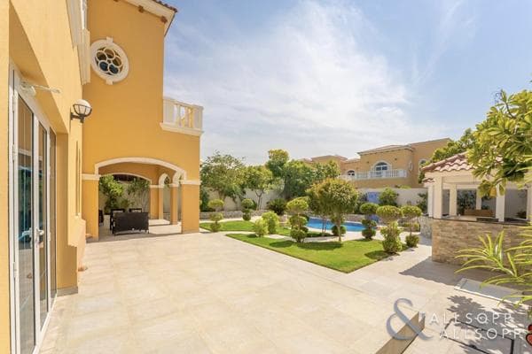 Beautiful Garden | 5 Bed | Private Pool