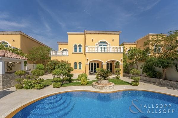 Beautiful Garden | 5 Bed | Private Pool