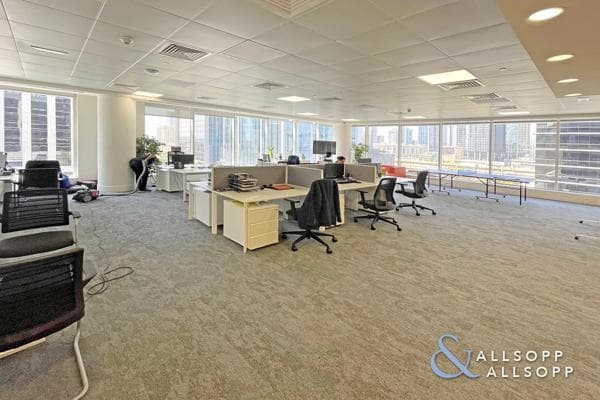 3298 Sq Ft Office Space for Sale in Emaar Square, Downtown Dubai.