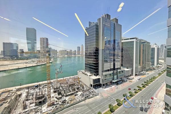 1454 Sq Ft Office Space for Sale in Westburry Tower 1, Business Bay.