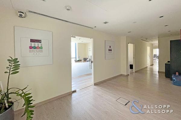 5439 Sq Ft Office Space for Sale in Jumeirah Bay X3, Jumeirah Lake Towers.