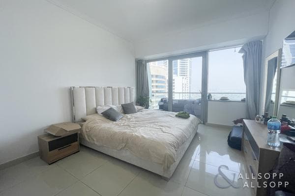 1 Bedroom Apartment for Sale in Ocean Heights, Dubai Marina.