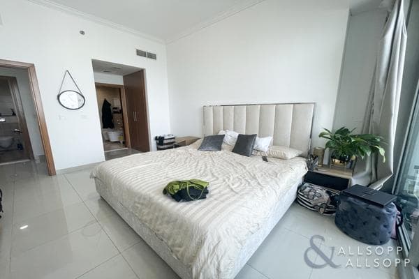 1 Bedroom Apartment for Sale in Ocean Heights, Dubai Marina.