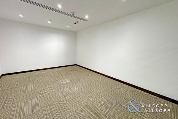 3197 Sq Ft Office Space for Sale in Emaar Square, Downtown Dubai.