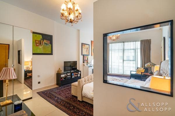 3 Bedroom Apartment for Sale in Trident Bayside, Dubai Marina.