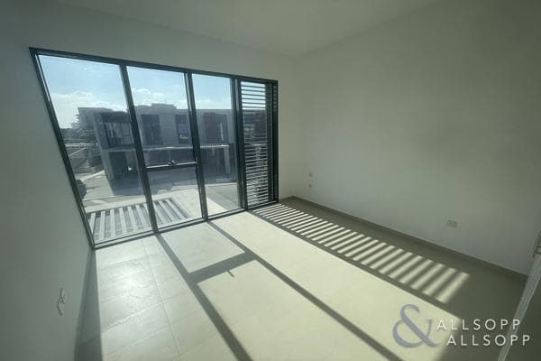 4 Bedroom Villa for Sale in Cherrywoods, Dubai Land.