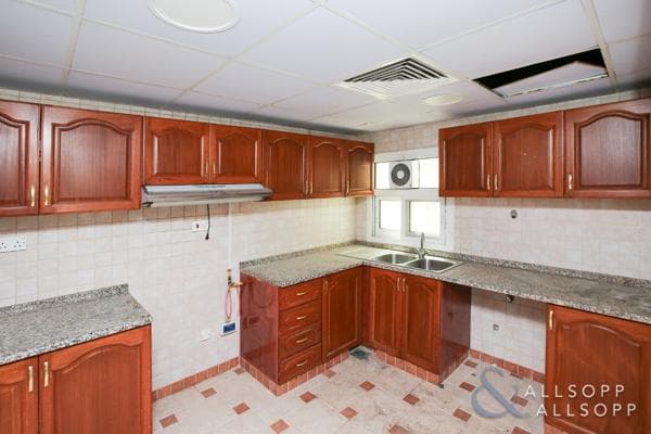 2 Bedroom Apartment for Rent in Hor Al Anz, Deira.