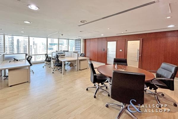 2507 Sq Ft Office Space for Sale in Oaks Liwa Heights, Oaks Liwa Heights, Jumeirah Lake Towers.