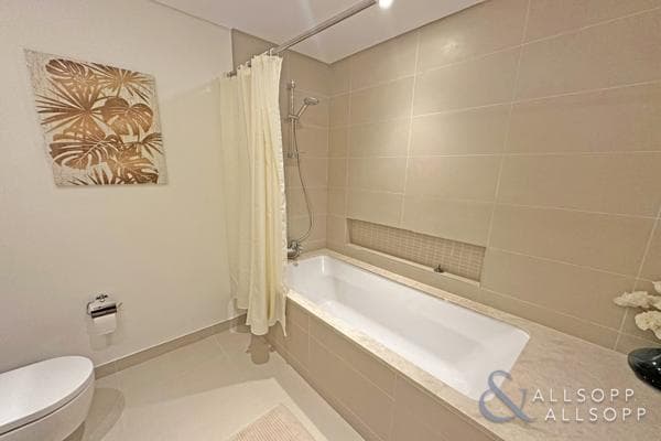 2 Bedroom Apartment for Sale in 5242, Dubai Marina.