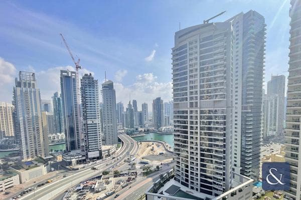 1 Bedroom Apartment for Sale in Botanica Tower, Dubai Marina.