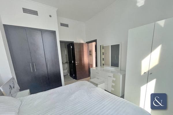1 Bedroom Apartment for Sale in Botanica Tower, Dubai Marina.