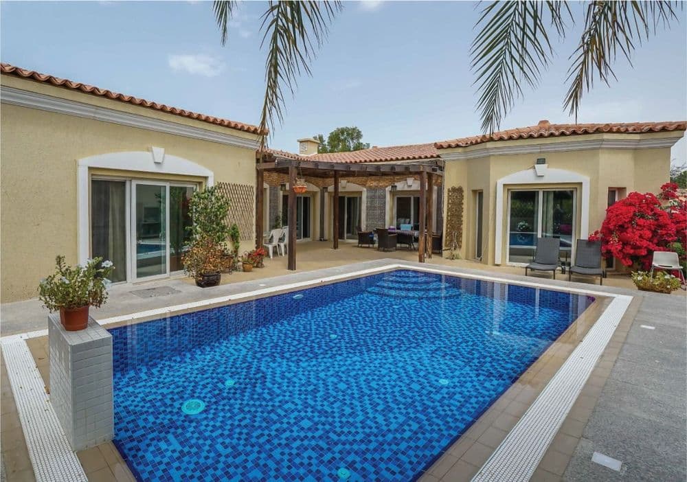 Properties for sale with a Private Pool in Dubai 